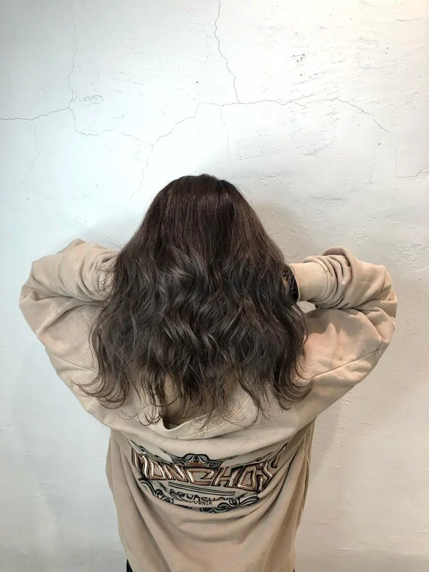 ミディアム カラー パーマ ヘアアレンジ まつげと眉 Meliaのマツエク・マツパデザイン