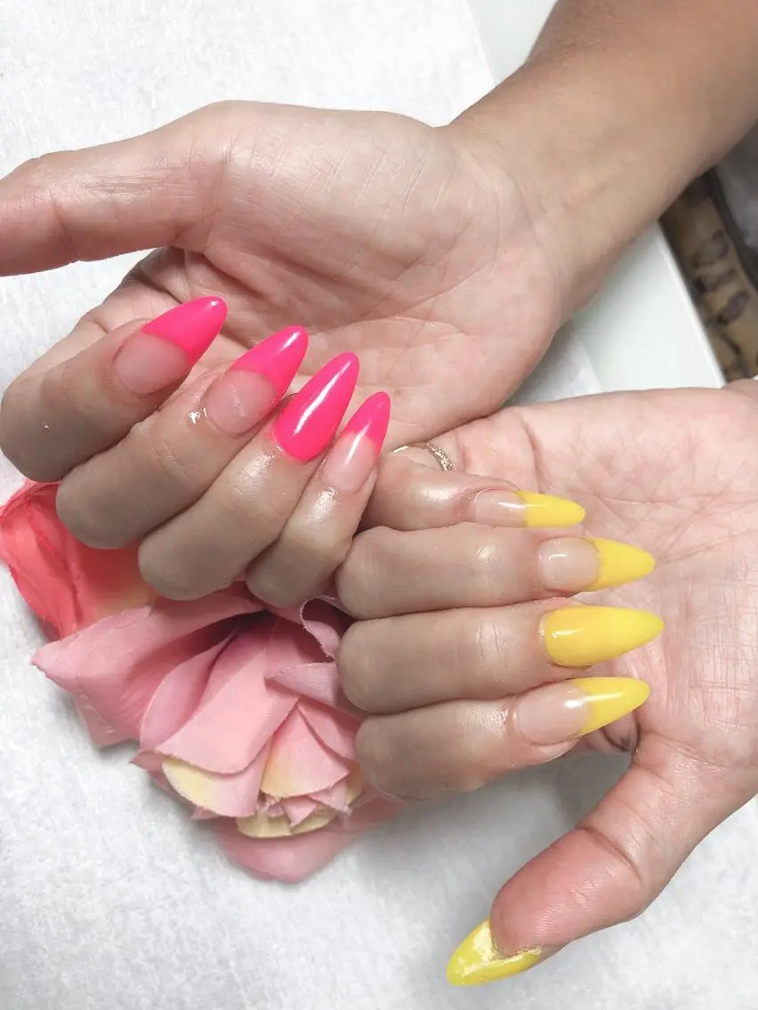 セミロング ネイル フレンチネイル ハンドネイル 《LB》ラブリエ Nail&eyeのマツエク・マツパデザイン