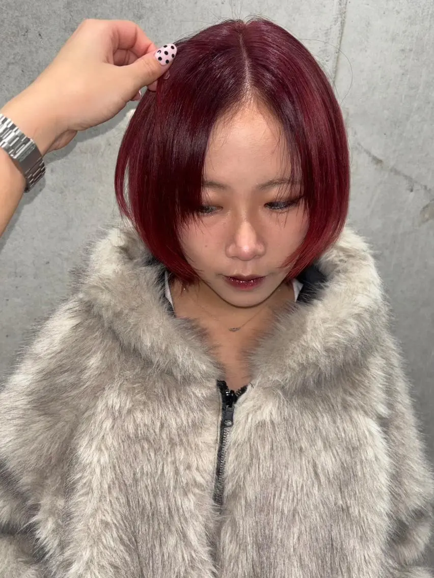 カラー ミディアム ブリーチ ボルドーカラー ケアブリーチ レッドカラー ヘアカラー トリートメント ハイトーン😺艶 ✨ブリーチ✨透明感のヘアスタイル