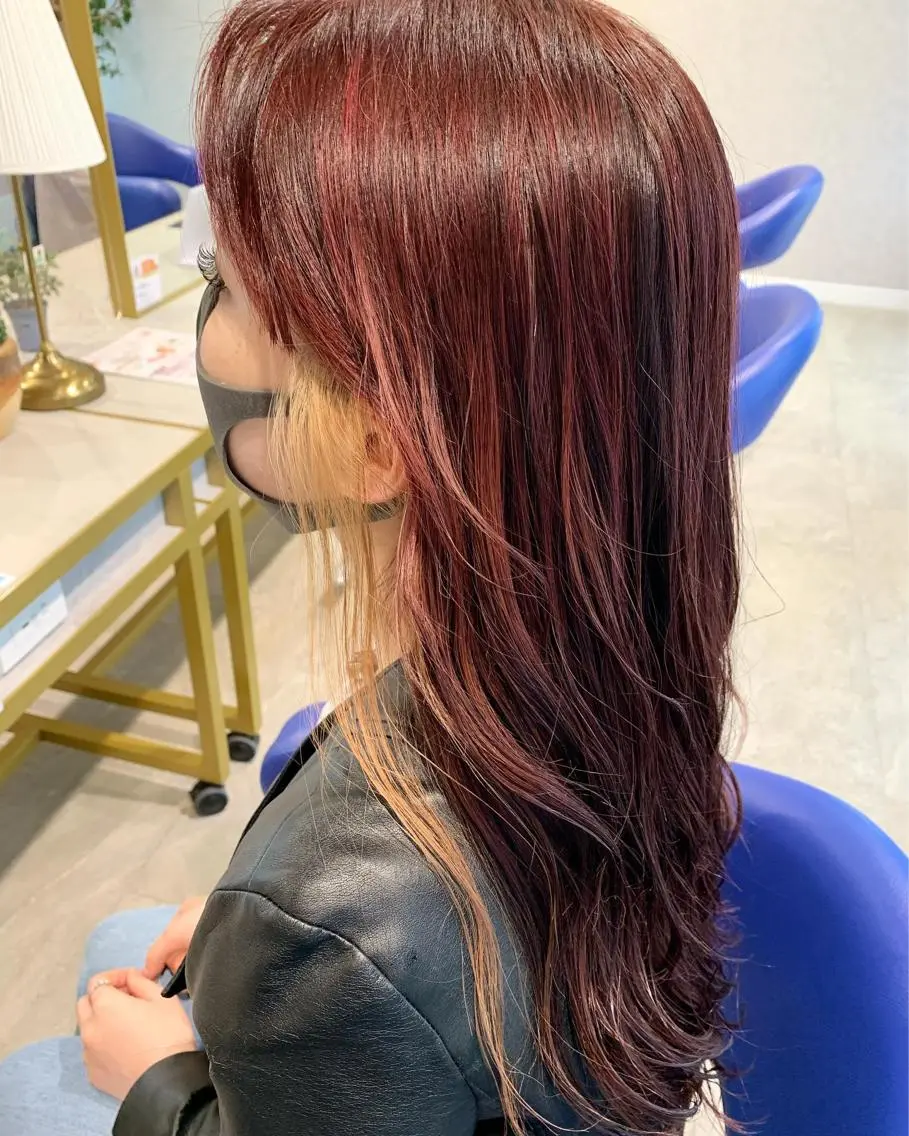 ロング カラー ヘアアレンジ イヤリングカラー インナーカラー ピンクカラー バイオレットカラー バイオレットピンク メンズパーマ職人 加藤 弘貴のヘアスタイル