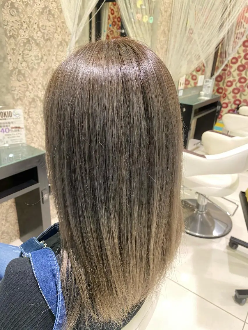ミディアム カラー 星野 聖也のヘアスタイル