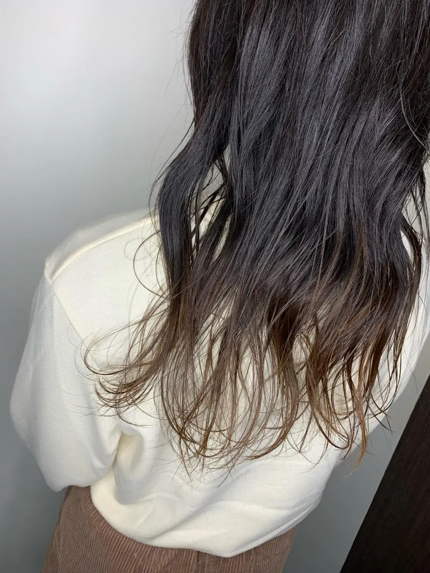 カラー ブリーチ グラデーションカラー ブリーチなしカラー yoshi （髙橋）のヘアスタイル