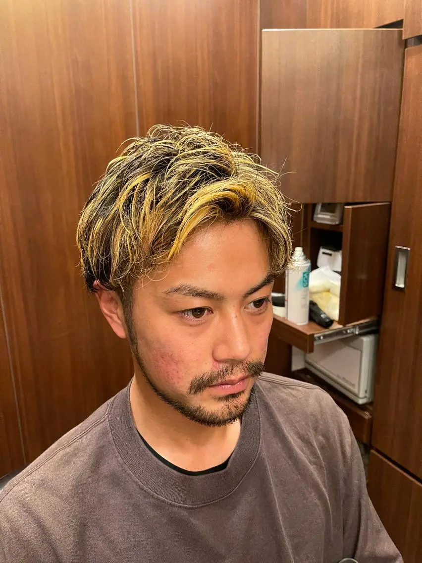 ショート カラー メンズ 横田 大和のヘアスタイル