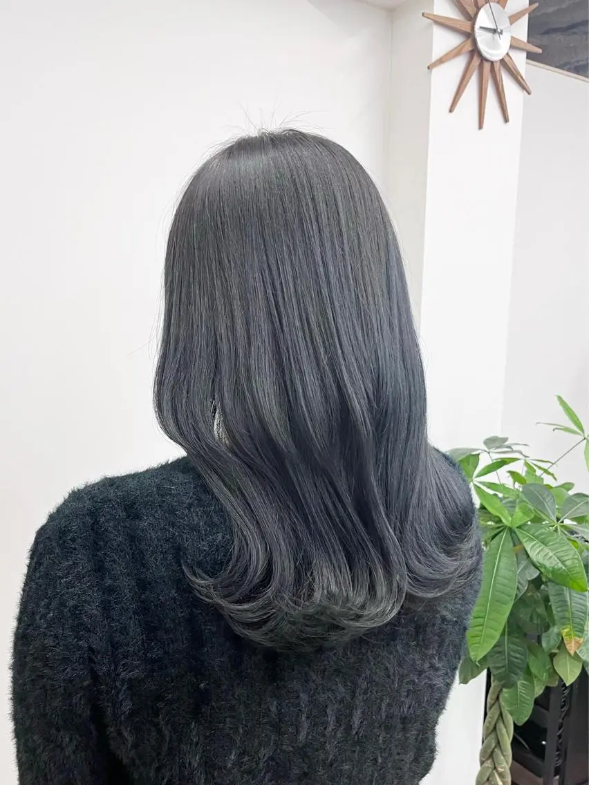 ミディアム カラー パーマ ヘアアレンジ メンズ キッズ ネイル マツエク・マツパ アイブロウ メンズインナーカラー メンズ韓国風 黒髪 ブルーカラー ブルーブラック カット ヘアカラー トリートメント 渋谷レイヤーカット❌ 縮毛矯正専門/武田涼のヘアスタイル