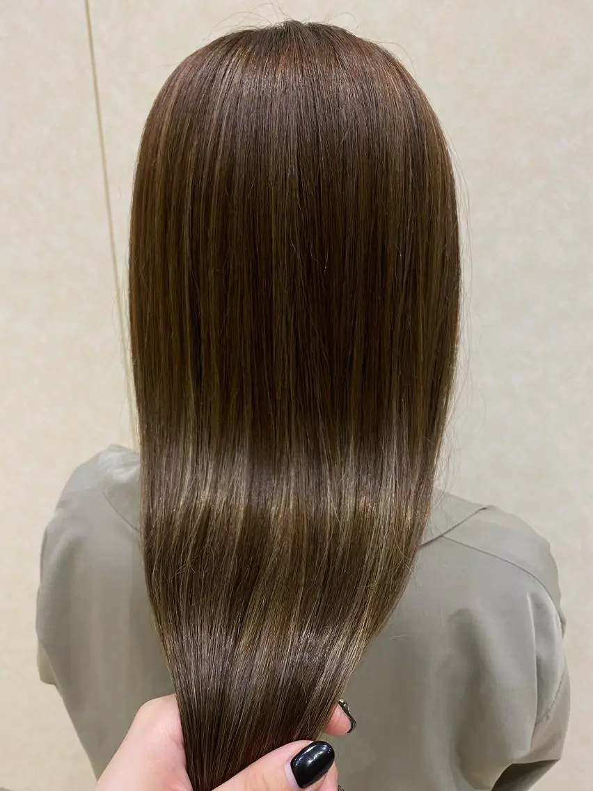 ロング 小倉 沙織のヘアスタイル