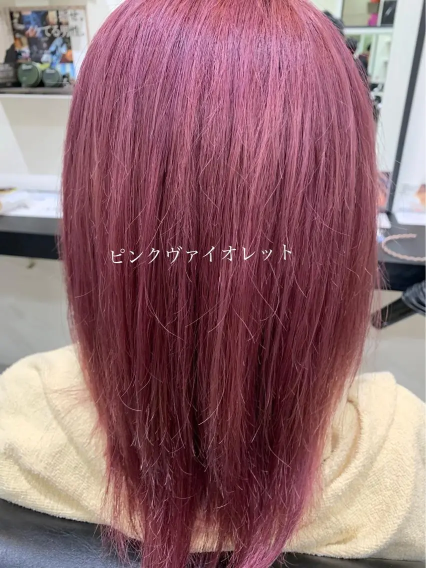 ミディアム カラー ブリーチ ピンクカラー カット ヘアカラー 喜友名 泉樹のヘアスタイル