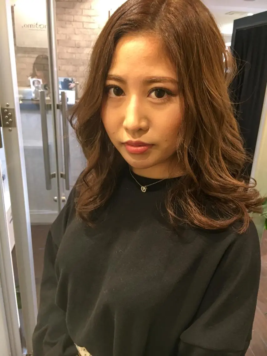 セミロング カラー カット ヘアカラー トリートメント ヘッドスパ 髪質改善ハッシュフェ イスレイヤーYASUのヘアスタイル