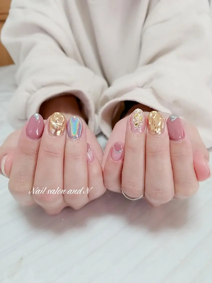 ネイル and Nのネイルデザイン