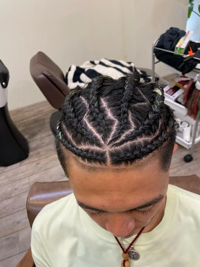 ショート メンズ シールエクステ メンズバレイヤージュ メンズブリーチ フェードカット メンズハイライト WEST OLAND加藤圭介のヘアスタイル
