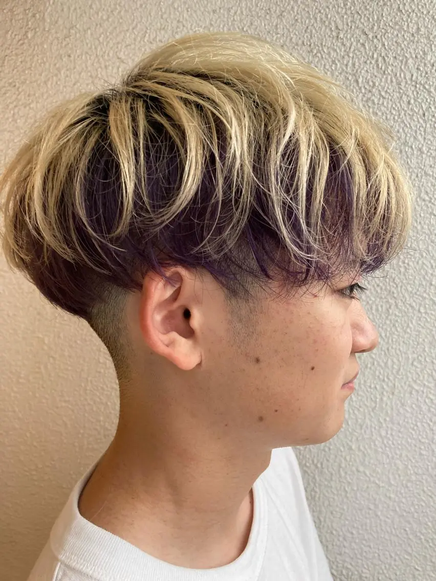 ショート カラー メンズ メンズインナーカラー ダブルカラー インナーカラー バイオレットカラー ヘアカラー 内村 純也のヘアスタイル