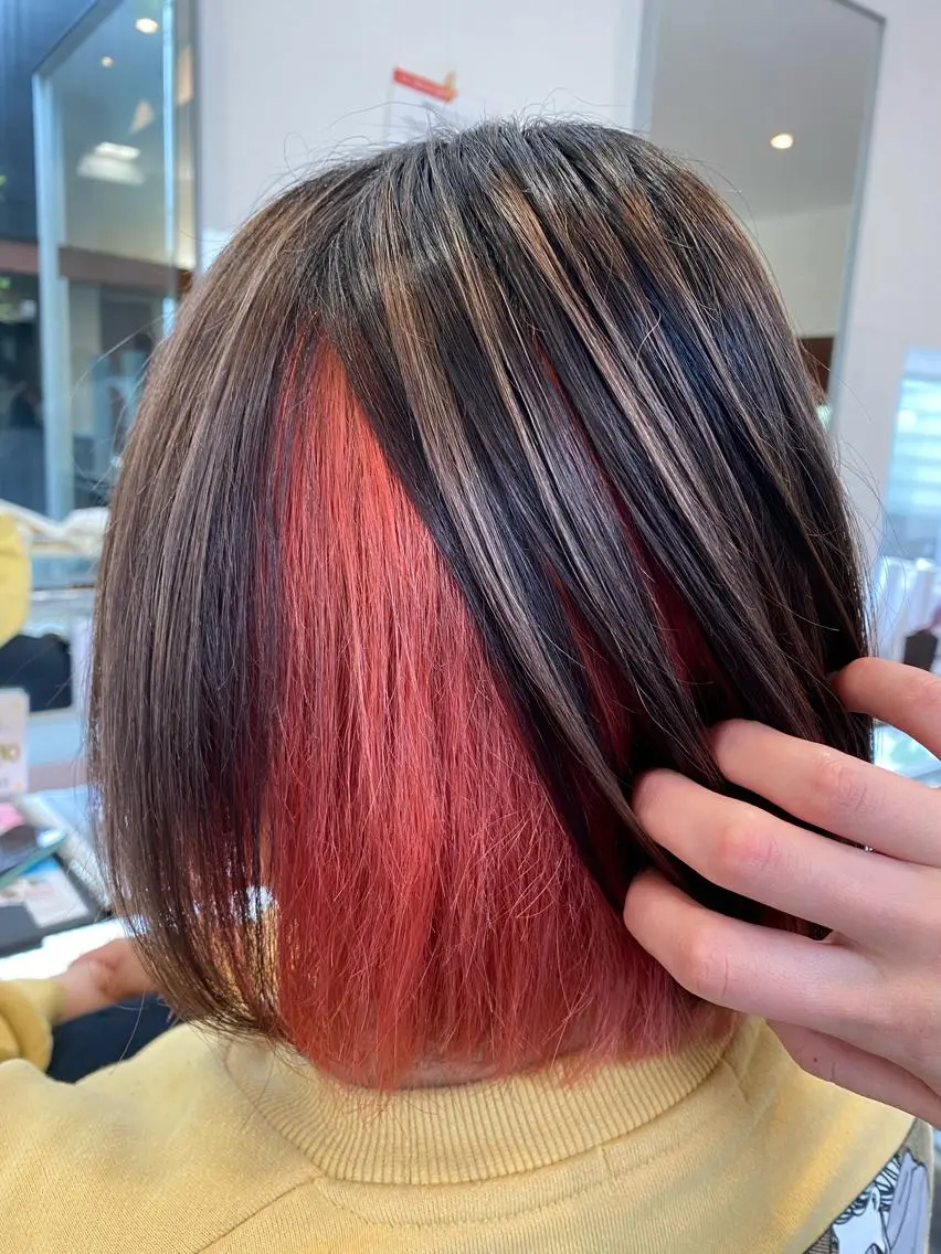 ミディアム カット ヘアカラー トリートメント 吉田 桃香のヘアスタイル