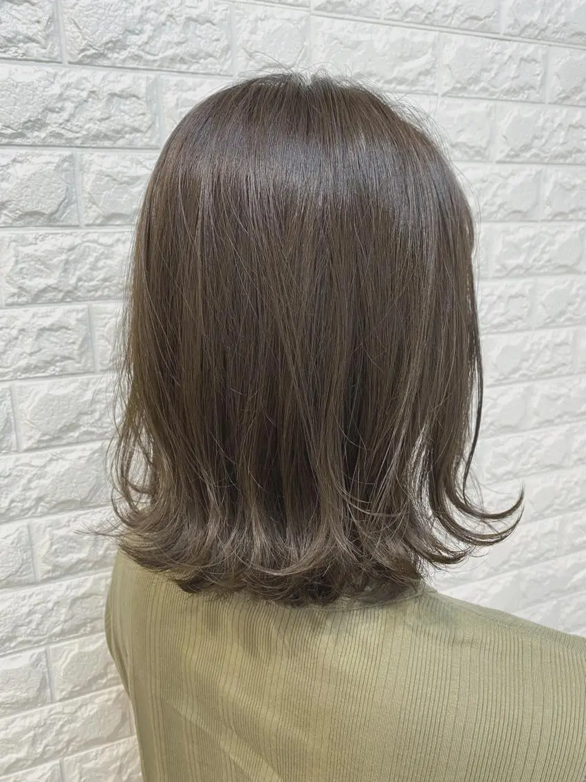 ミディアム カット ヘアカラー トリートメント 高木 麻知子のヘアスタイル
