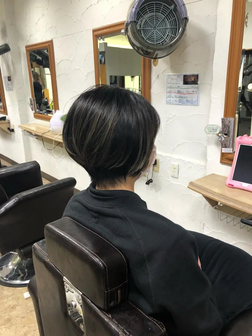 ショート ショートボブ ボブ ショートヘア 小松崎 咲楽のヘアスタイル