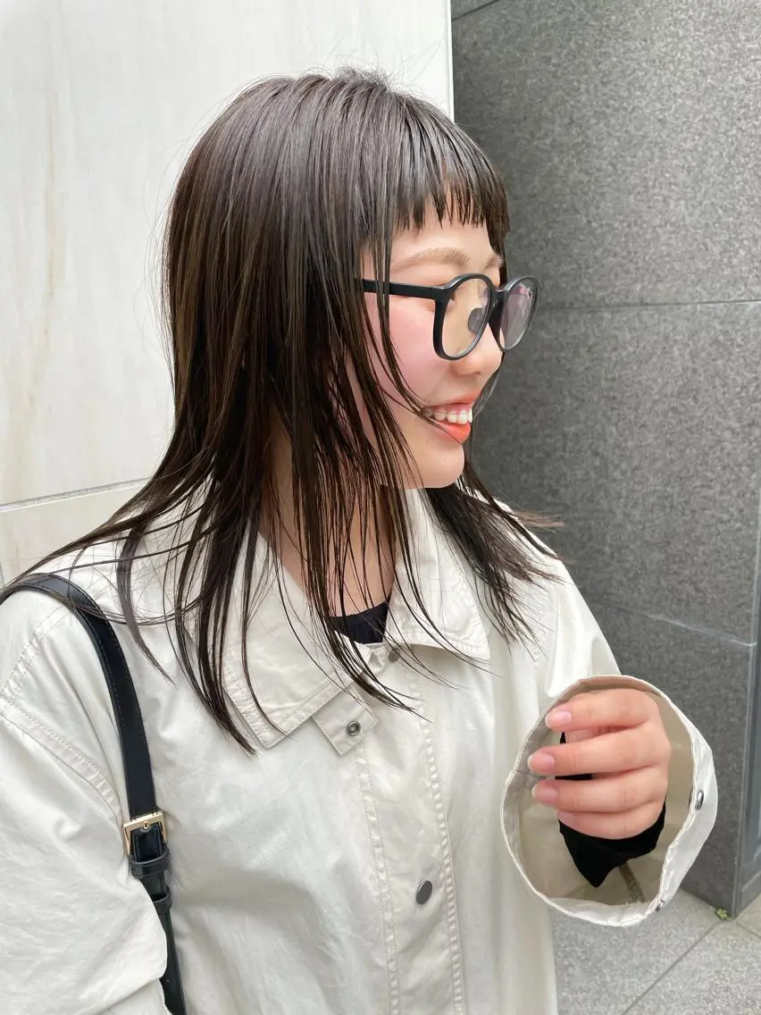 セミロング カラー パーマ ヘアアレンジ キッズ ネイル マツエク・マツパ オリーブグレー tatsumi/ボブ ウルフ/レイヤーのヘアスタイル