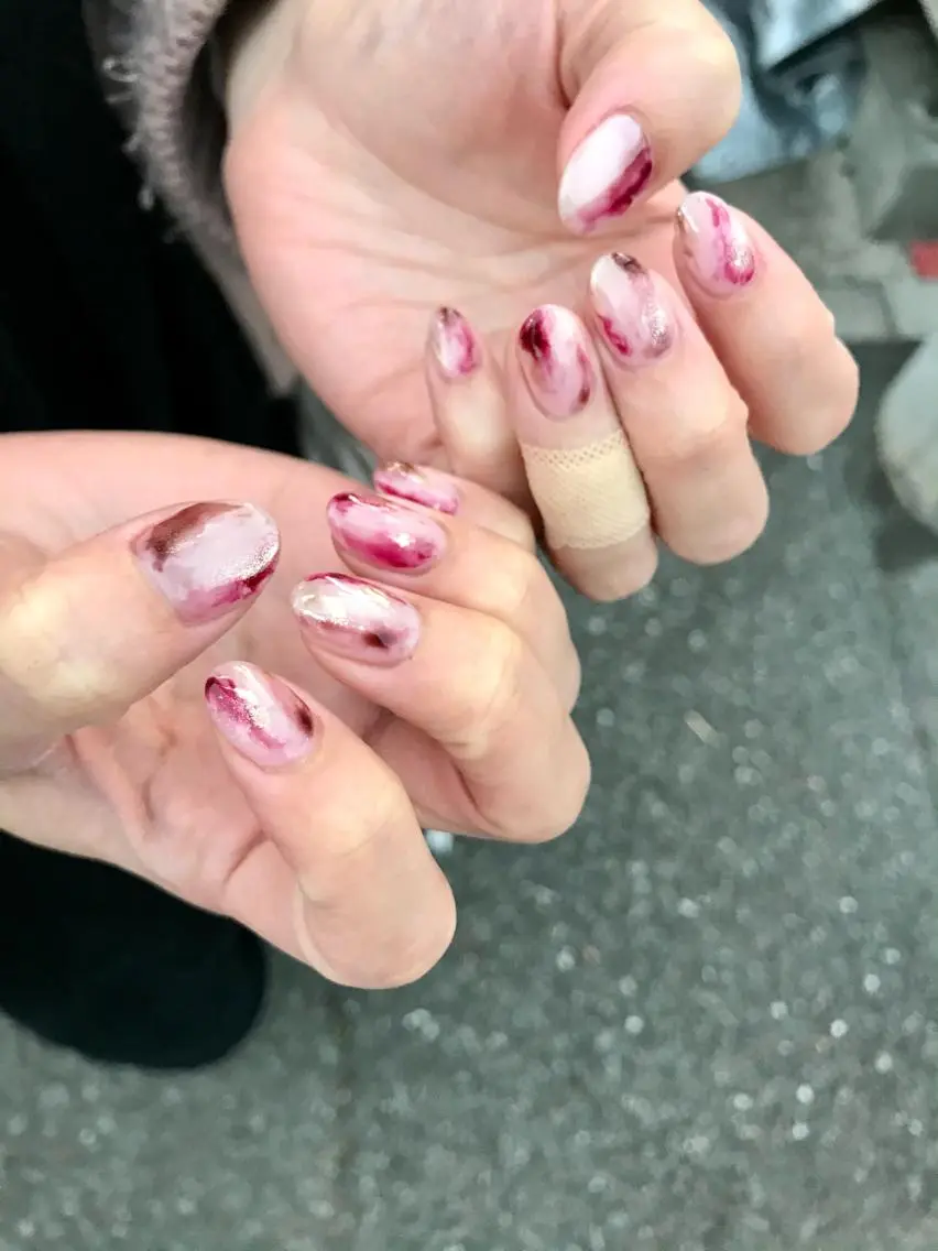 ネイル ボルドー ニュアンスネイル ハンドネイル BEE NAILのネイルデザイン