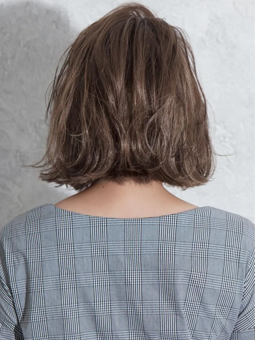 ショート カラー ボブ 外ハネヘア Livingu youのヘアスタイル