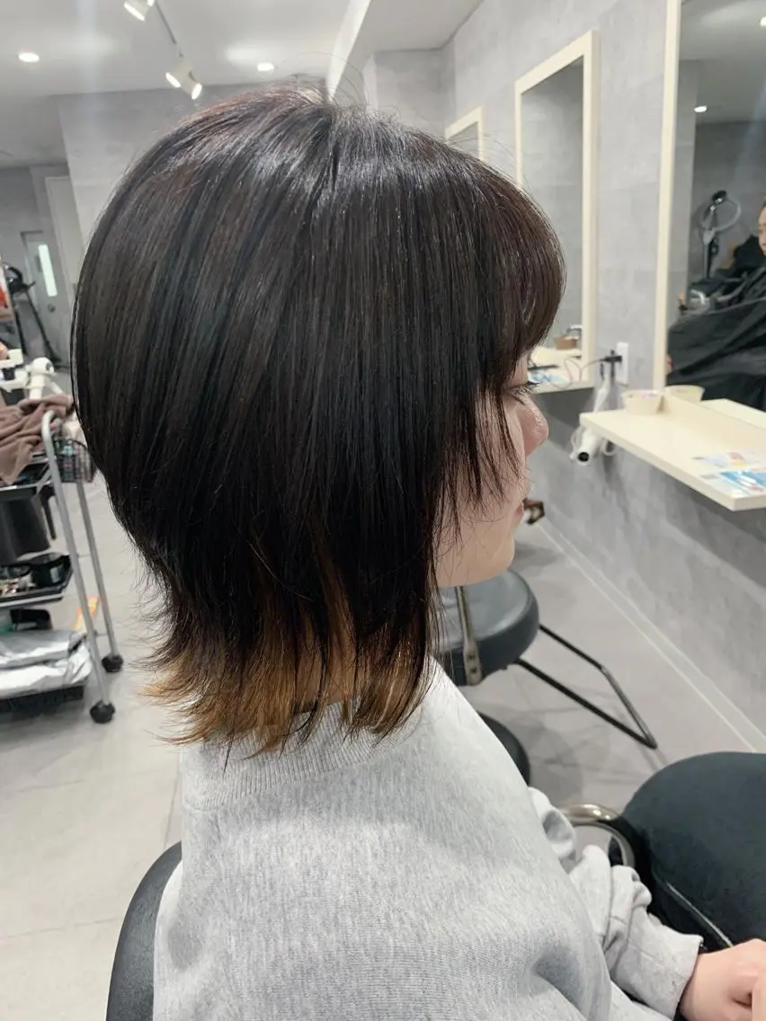 ショート カラー インナーカラー ウルフカット _WHITE 天神店 YUMEKA🐻のヘアスタイル