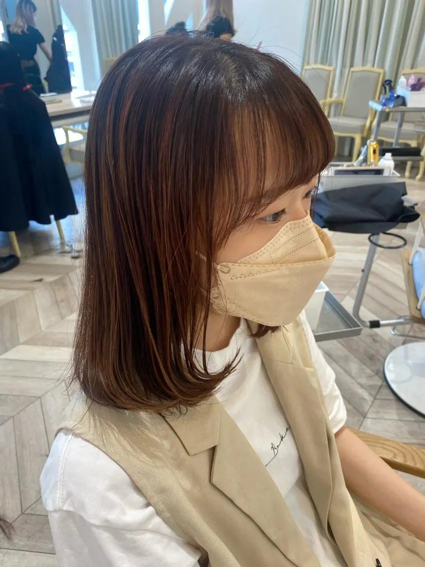 ミディアム カラー カット ヘアカラー トリートメント 小顔レイヤー/ ベージュ🤍Rieのヘアスタイル