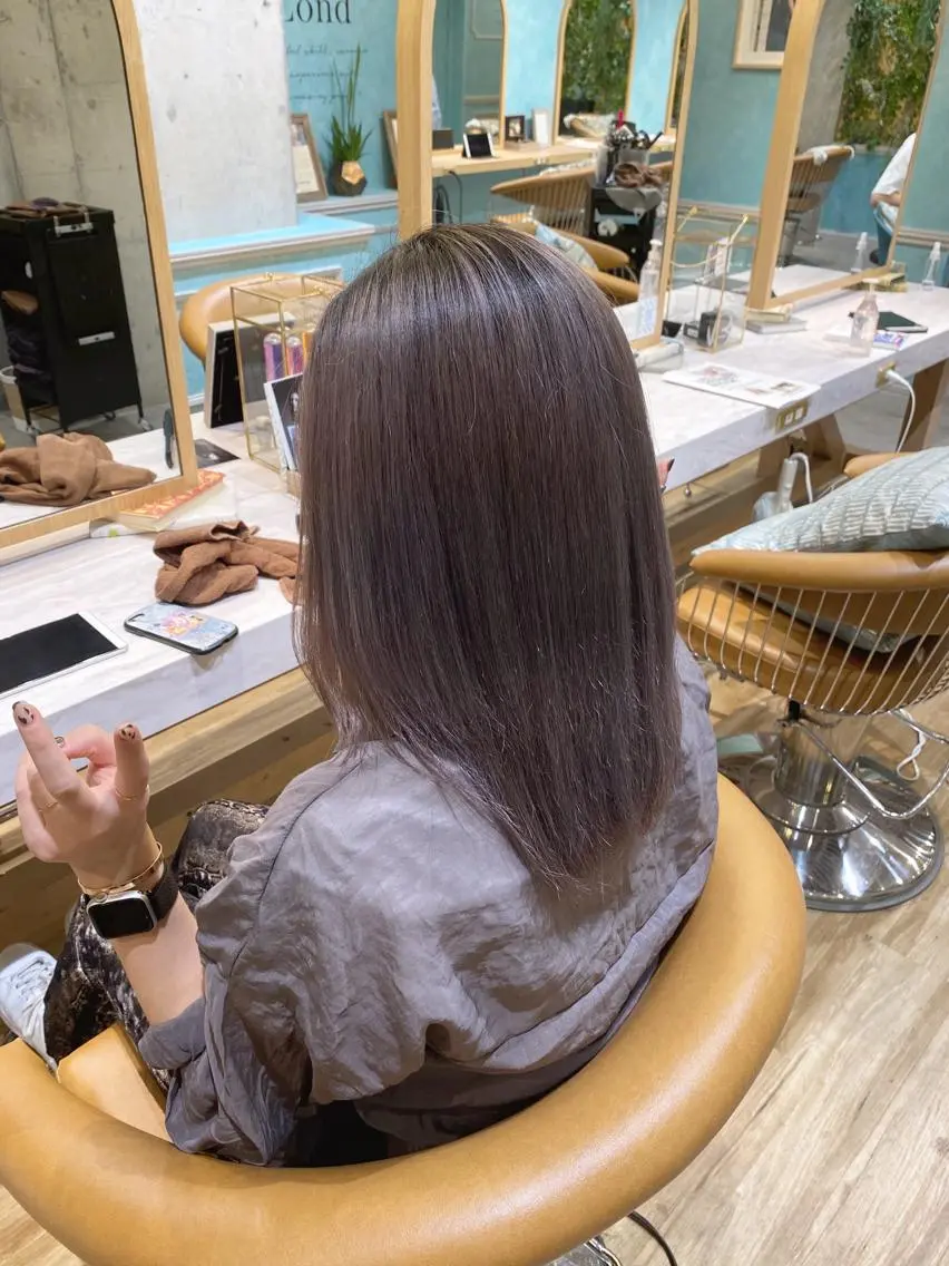 セミロング カラー 🌈ブリーチ特化🌈 MINATOのヘアスタイル
