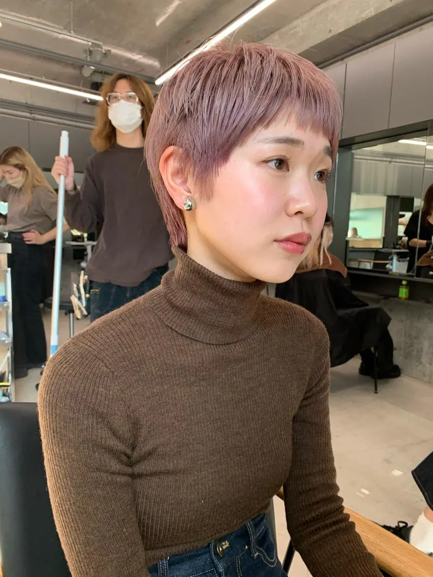 ショート カラー ベリーショート ハイトーンカラー オン眉 ショートヘア sakoda shunkiのヘアスタイル
