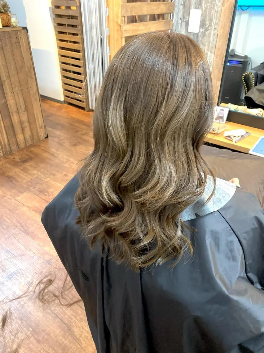 ロング カラー カット ヘアカラー トリートメント Luzir⭐︎ GEN⭐︎のヘアスタイル