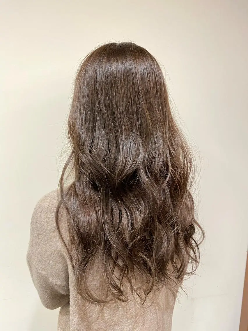 ロング レイヤー/グレージュ メンズパーマのヘアスタイル