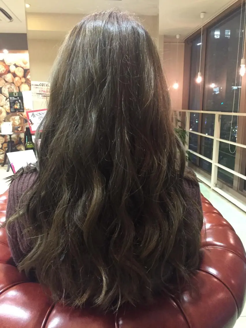 ロング 田中 佐知のヘアスタイル