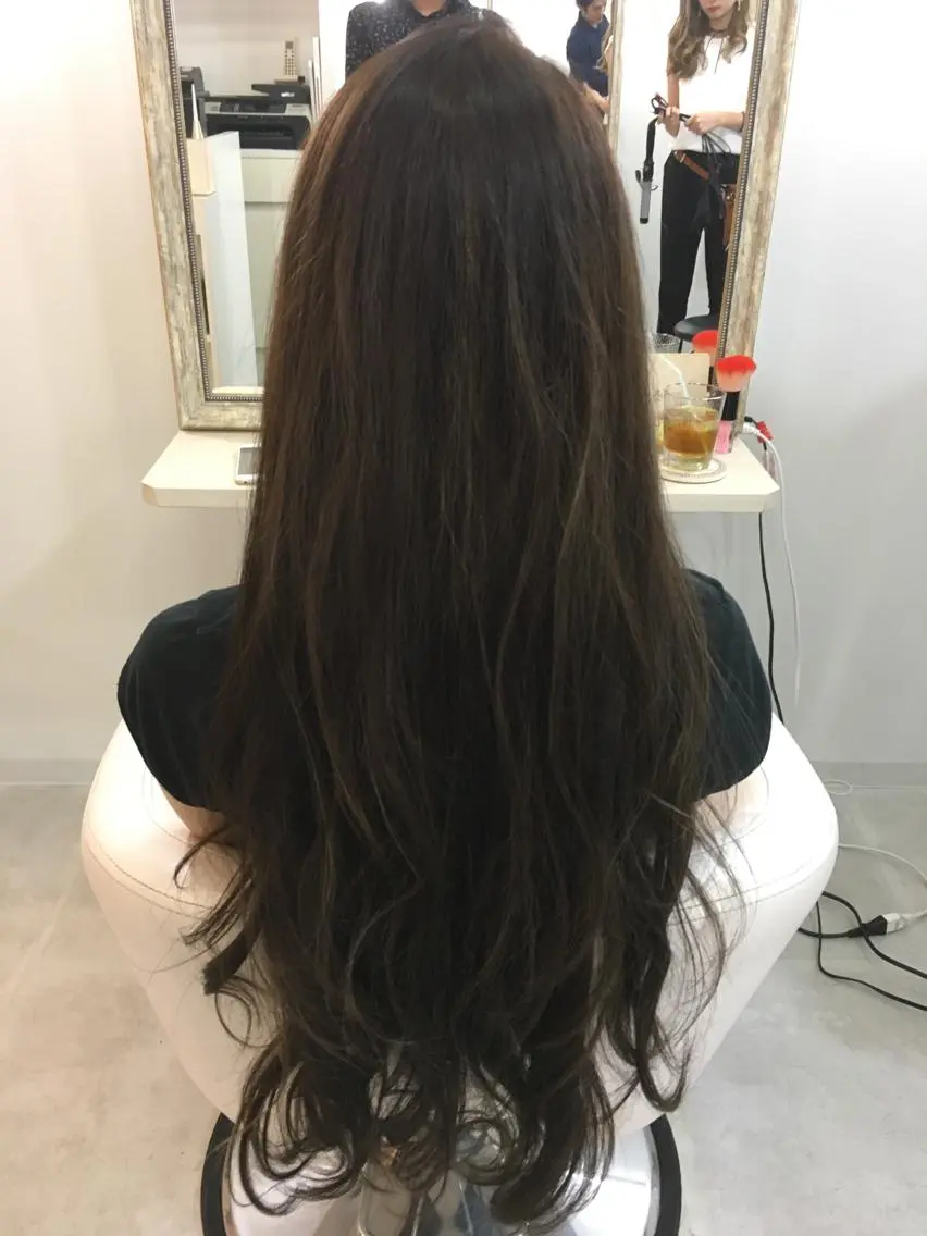 セミロング ロング カラー 髪質改善 中川 翔のヘアスタイル