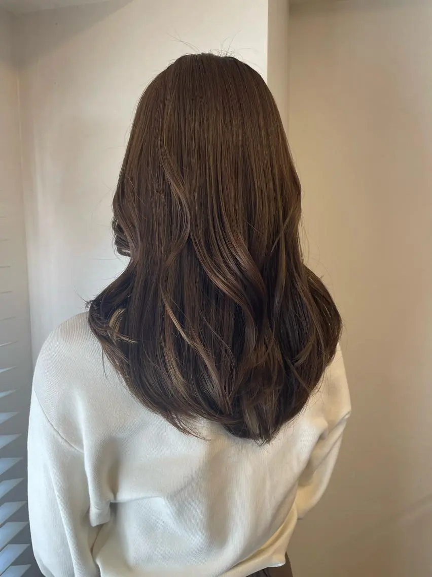 セミロング カラー カット ヘアカラー トリートメント 英語ok sohee ソヒ 305号室のヘアスタイル