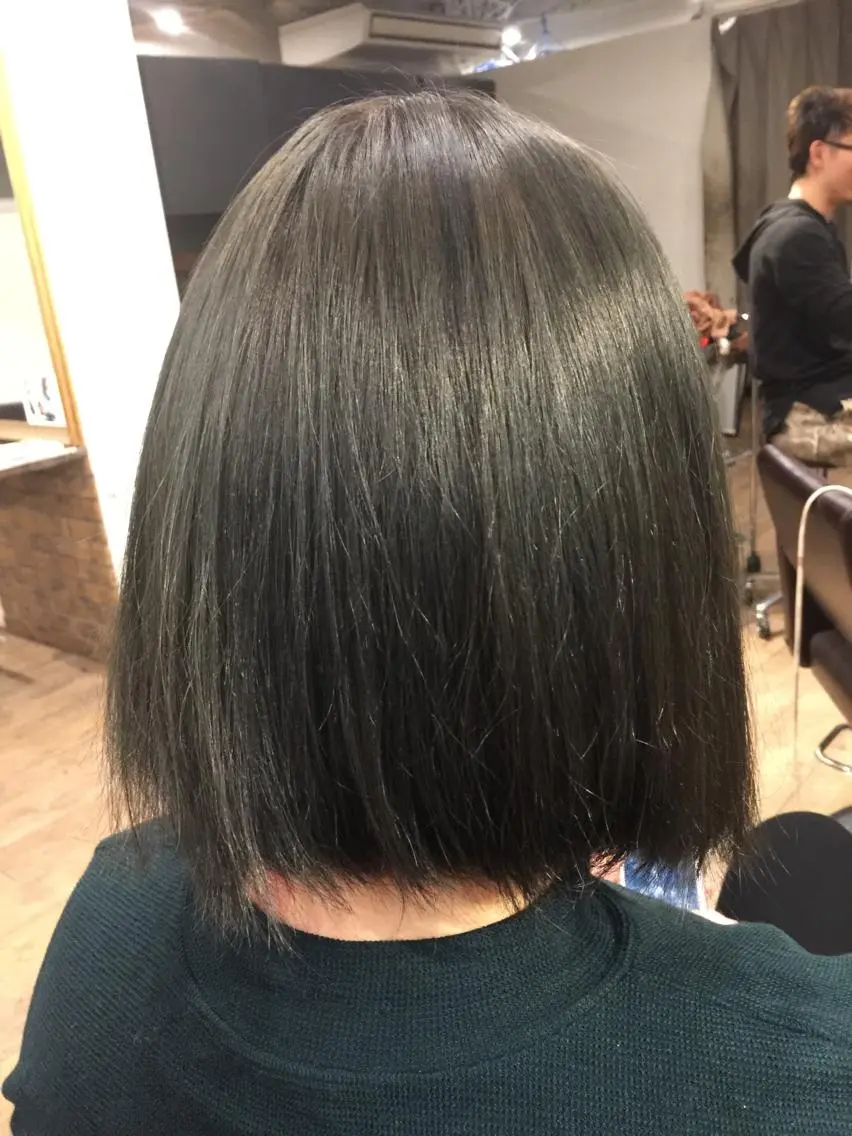 ショート カラー グレージュ カーキグレージュ 美髪・艶髪特化美容師 RYOJIのヘアスタイル