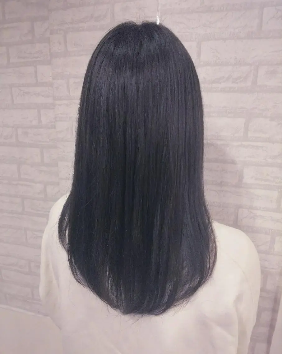 セミロング カラー アッシュ アッシュグレー アッシュグレージュ グレージュ RU RIのヘアスタイル