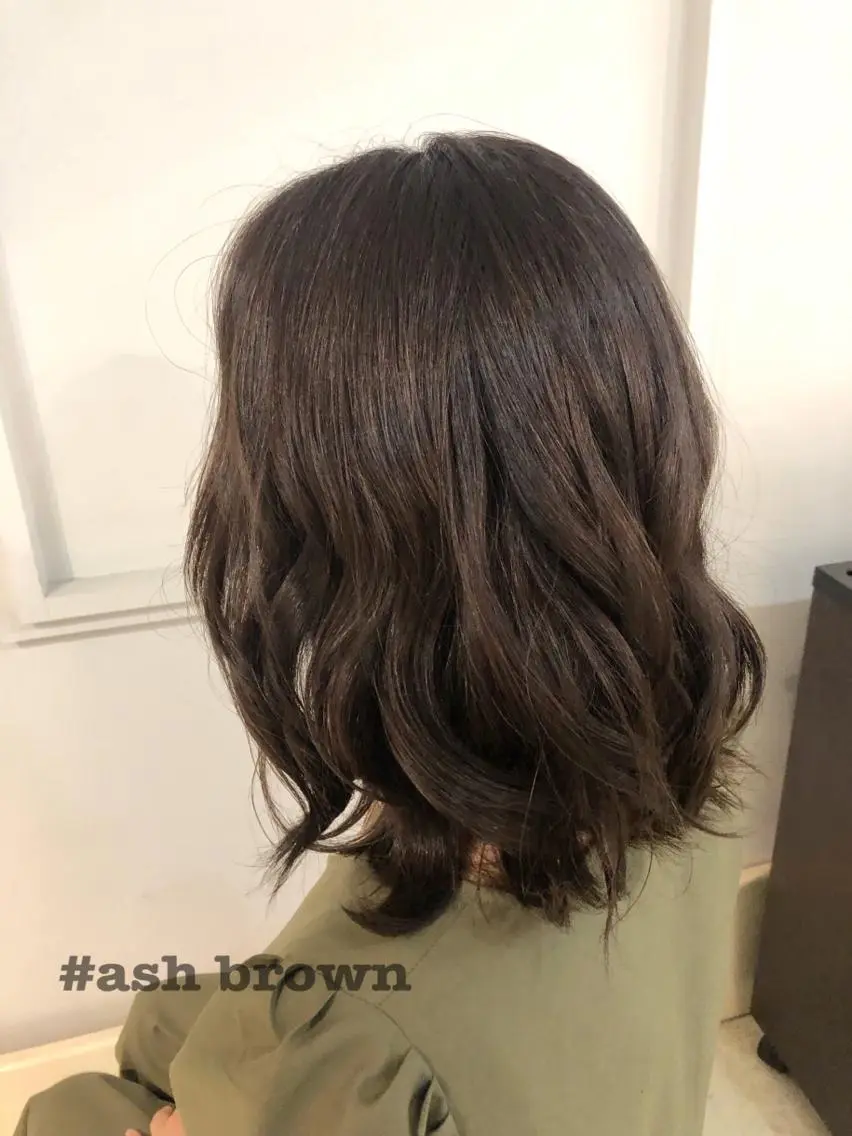 ミディアム カラー アッシュ アッシュブラウン ブリーチ ブラウンカラー ラベンダーカラー 🤍中野 レオ🤍のヘアスタイル