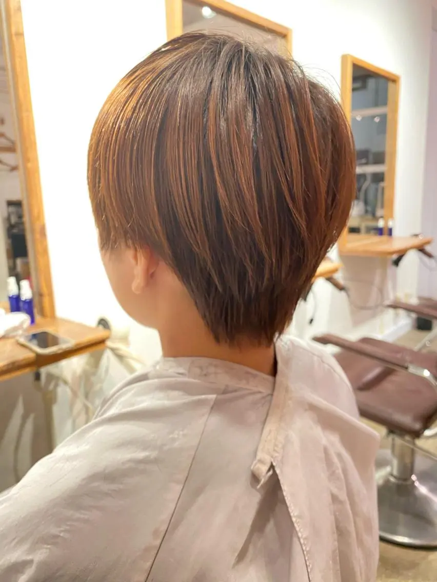 ショート ショートヘア ウルフカット わかばやし ゆうこのヘアスタイル