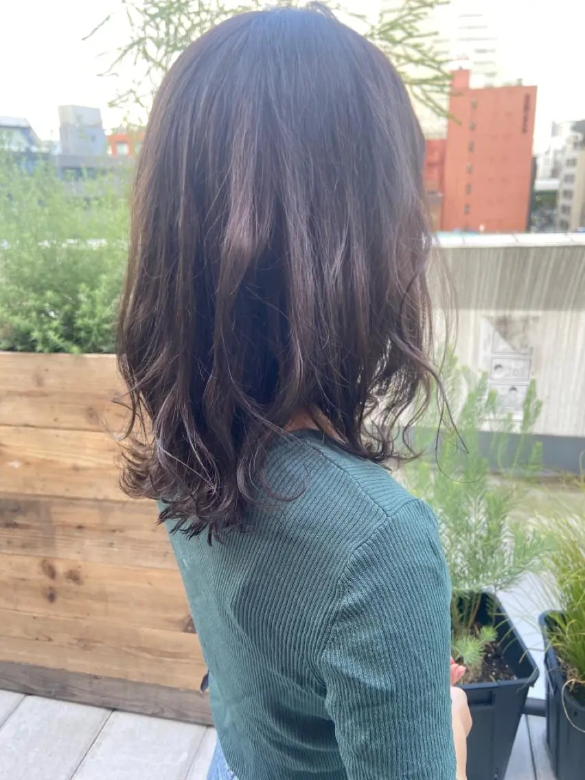 セミロング カラー パーマ ヘアアレンジ メンズ キッズ ネイル マツエク・マツパ ビジネス メンズインナーカラー マッシュ メンズウルフカット アッシュ 久木原 ゆりのヘアスタイル