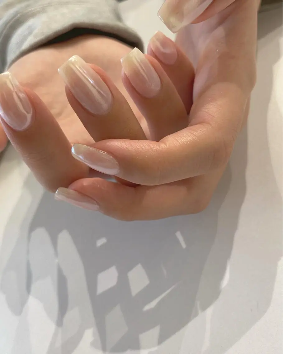 ネイル オーロラネイル ホワイト ハンドネイル Ann nailのネイルデザイン