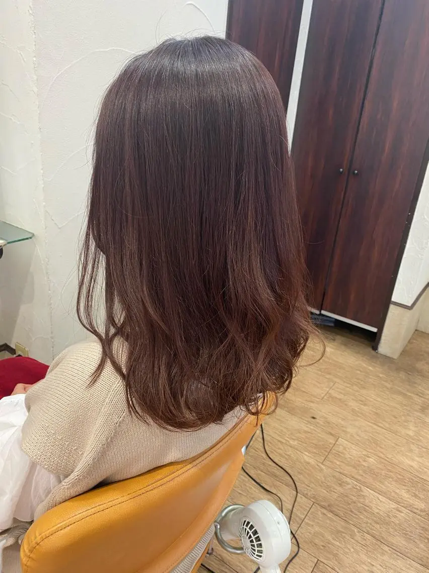 セミロング カラー ブラウンカラー ピンクカラー ピンクブラウン サプリームヘア 飯田みち瑠のヘアスタイル
