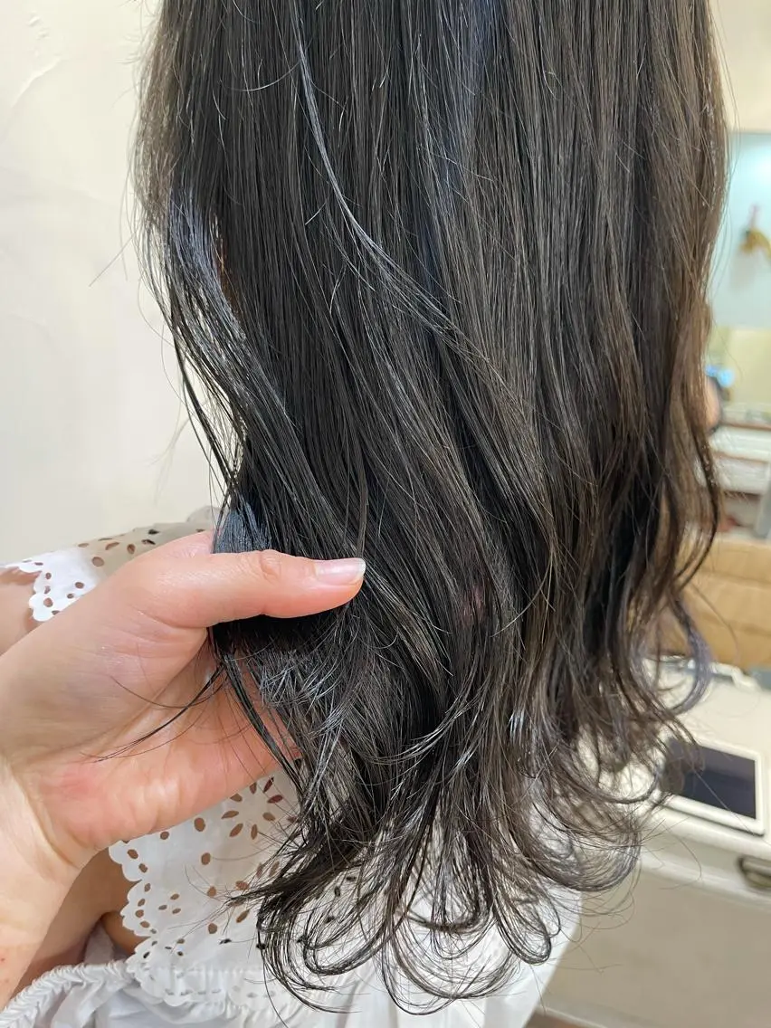 ミディアム カラー 透明感カラー メンズhair /こえびのヘアスタイル