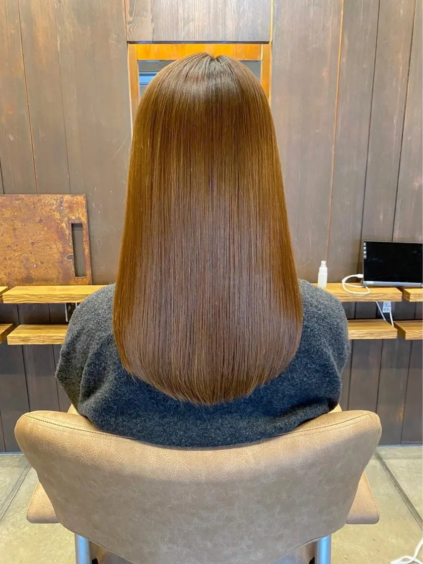 セミロング カラー パーマ カット 縮毛矯正 トリートメント 栗原 瑠世のヘアスタイル
