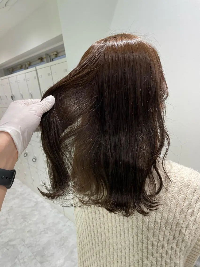 セミロング カラー パーマ ヘアアレンジ ネイル マツエク・マツパ 韓国風ベージュ🤎 赤みなし🌿横浜🤎のヘアスタイル