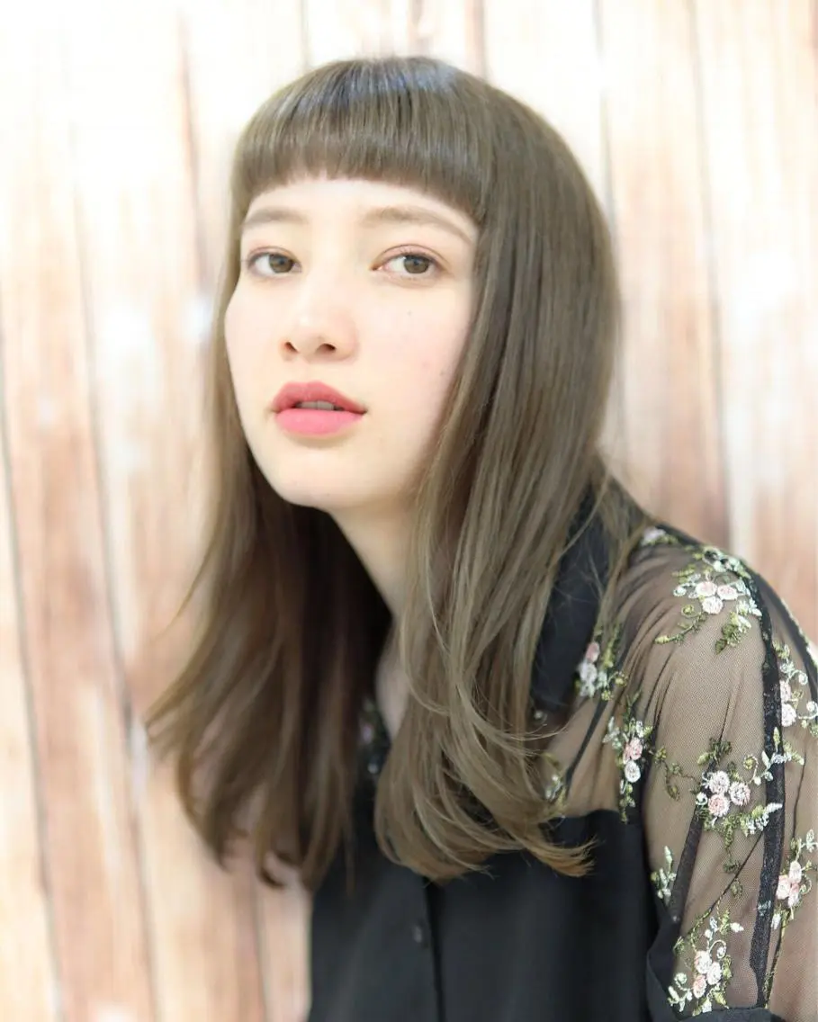ミディアム アッシュ ハイライト 美容歴15年 岩田芳郎のヘアスタイル