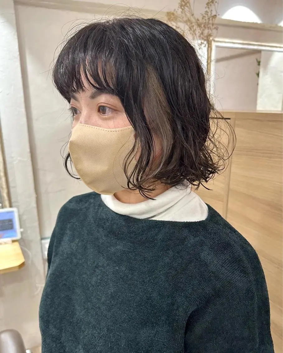 ショート カラー パーマ 切りっぱなしボブ 前下がりボブ 透明感カラー デザインカラー インナーカラー 髪質改善 縮毛矯正/ レイヤー/銀座/本木のヘアスタイル