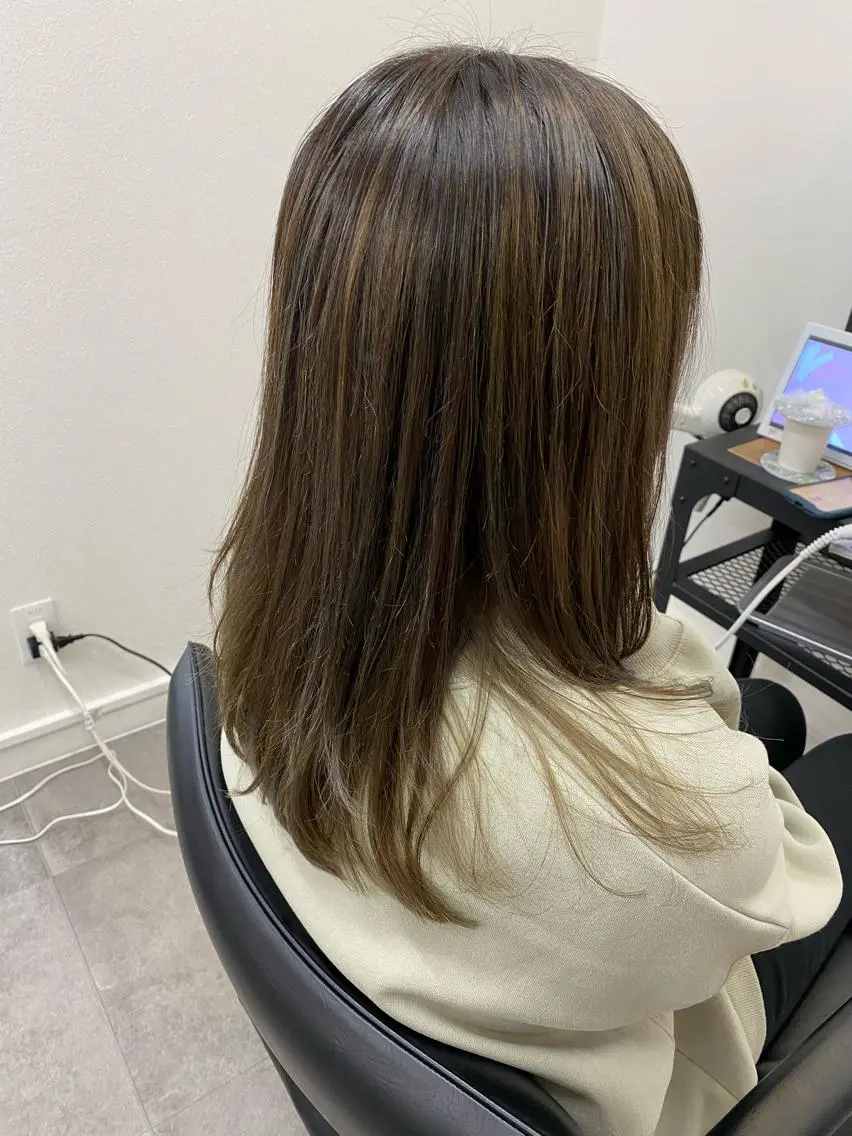 セミロング カラー ハイライトカラー ハイライト 小林 卓司のヘアスタイル