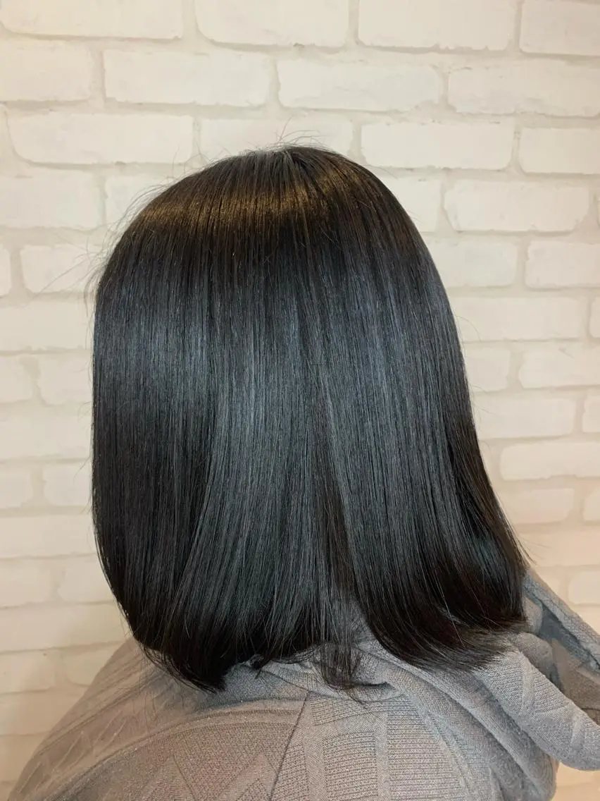 ミディアム 秋葉 万柚子のヘアスタイル