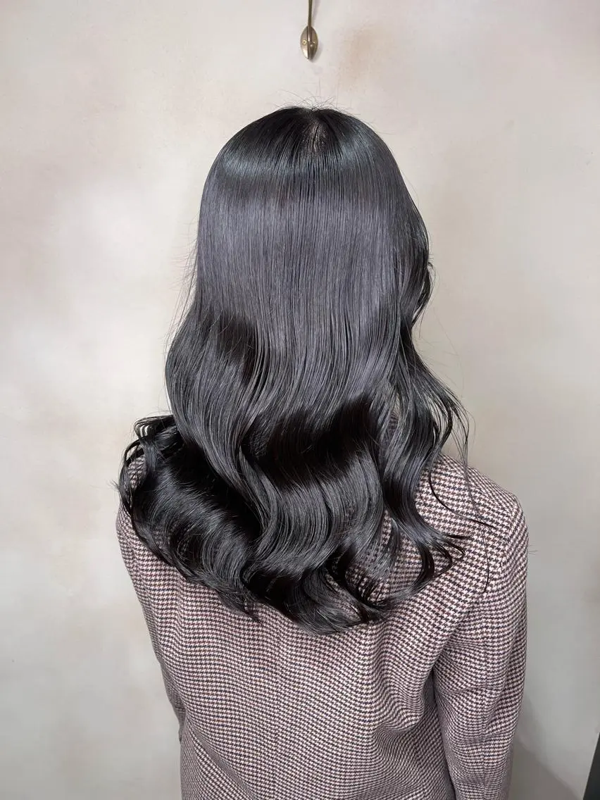 ロング カラー アッシュ アッシュブラック 黒髪 泉 堅也のヘアスタイル