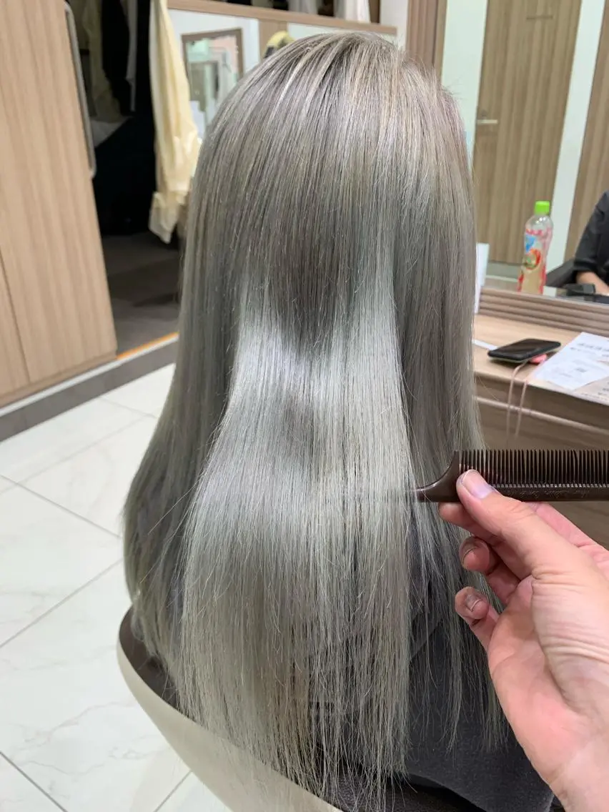 セミロング 髪質改善 トリートメント カット ヘアカラー トリートメント ブリーチ/バレイヤ ージュ川端裕司のヘアスタイル