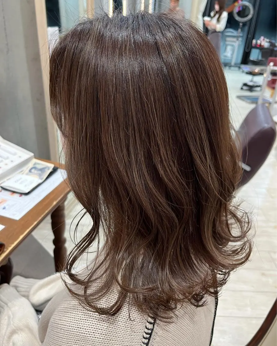 セミロング カラー ハイライトカラー ハイライト サソウ ユリエ🥥のヘアスタイル