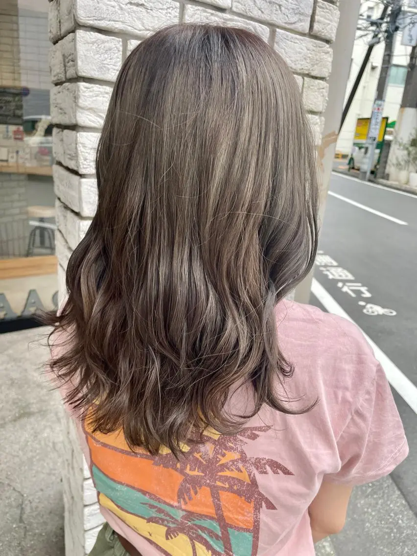 セミロング カラー グレージュ オリーブグレージュ オリーブグレー カラー/レイヤー/ 髪質改善/PAAQのヘアスタイル