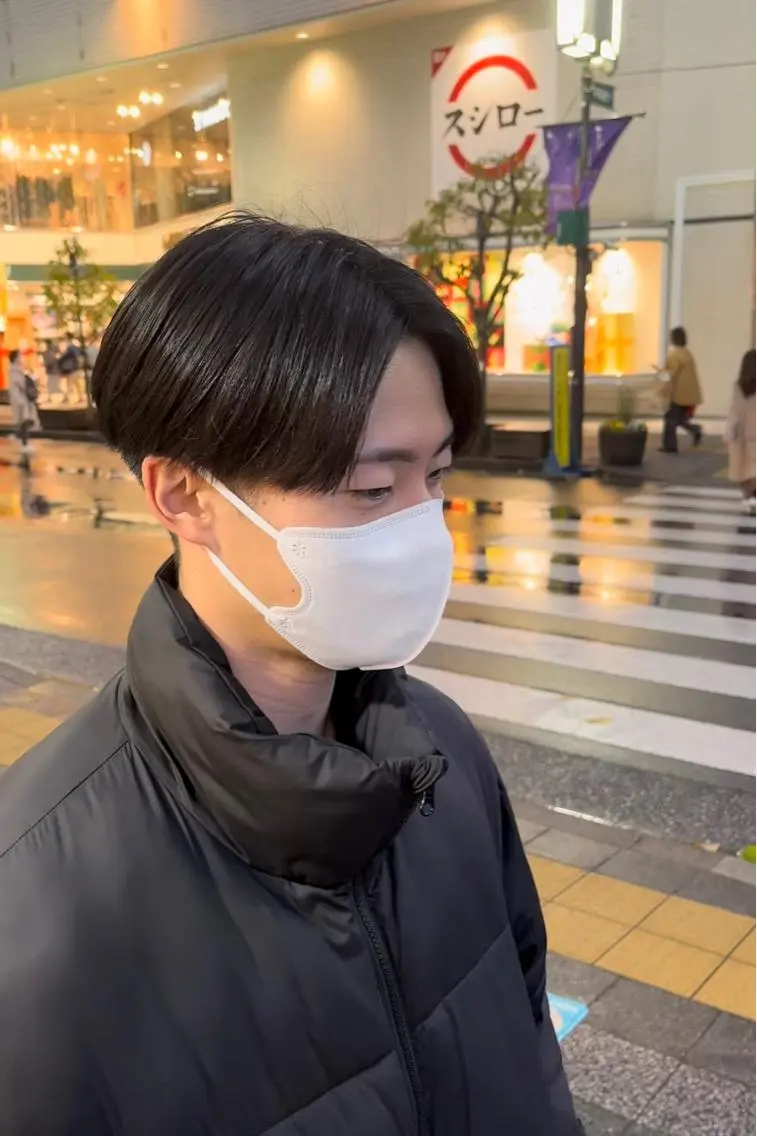 メンズ センターパート k jの眉毛・アイブロウイメージ