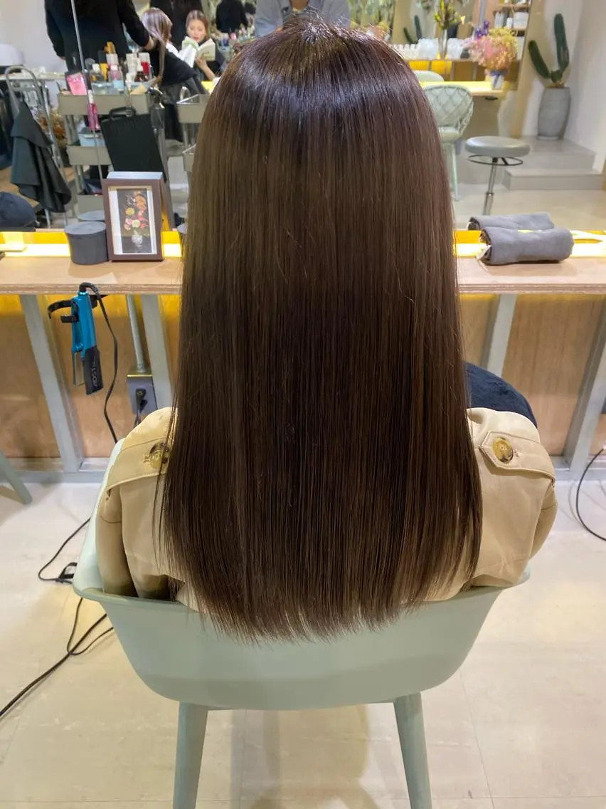 セミロング 必ず笑顔で帰っていた だきます!安田祐貴のヘアスタイル