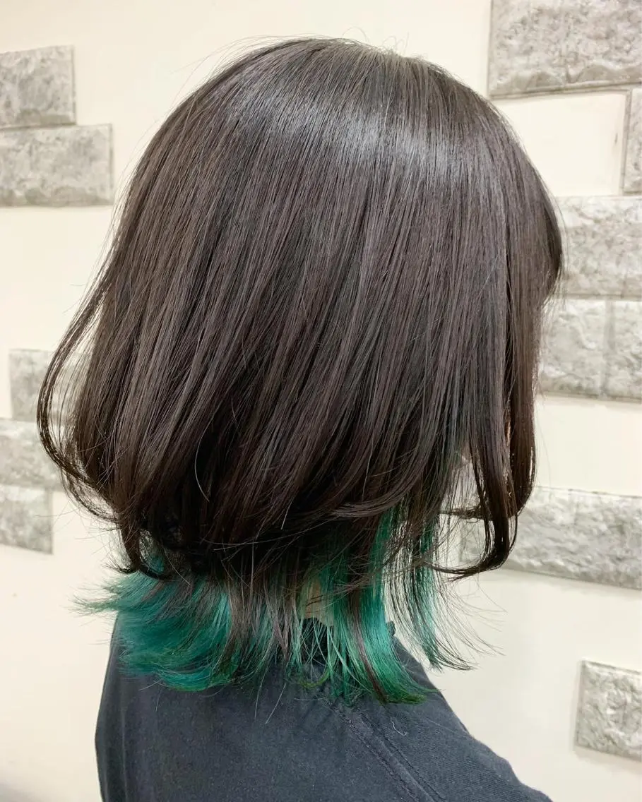 ミディアム カラー 薄田 珠美のヘアスタイル